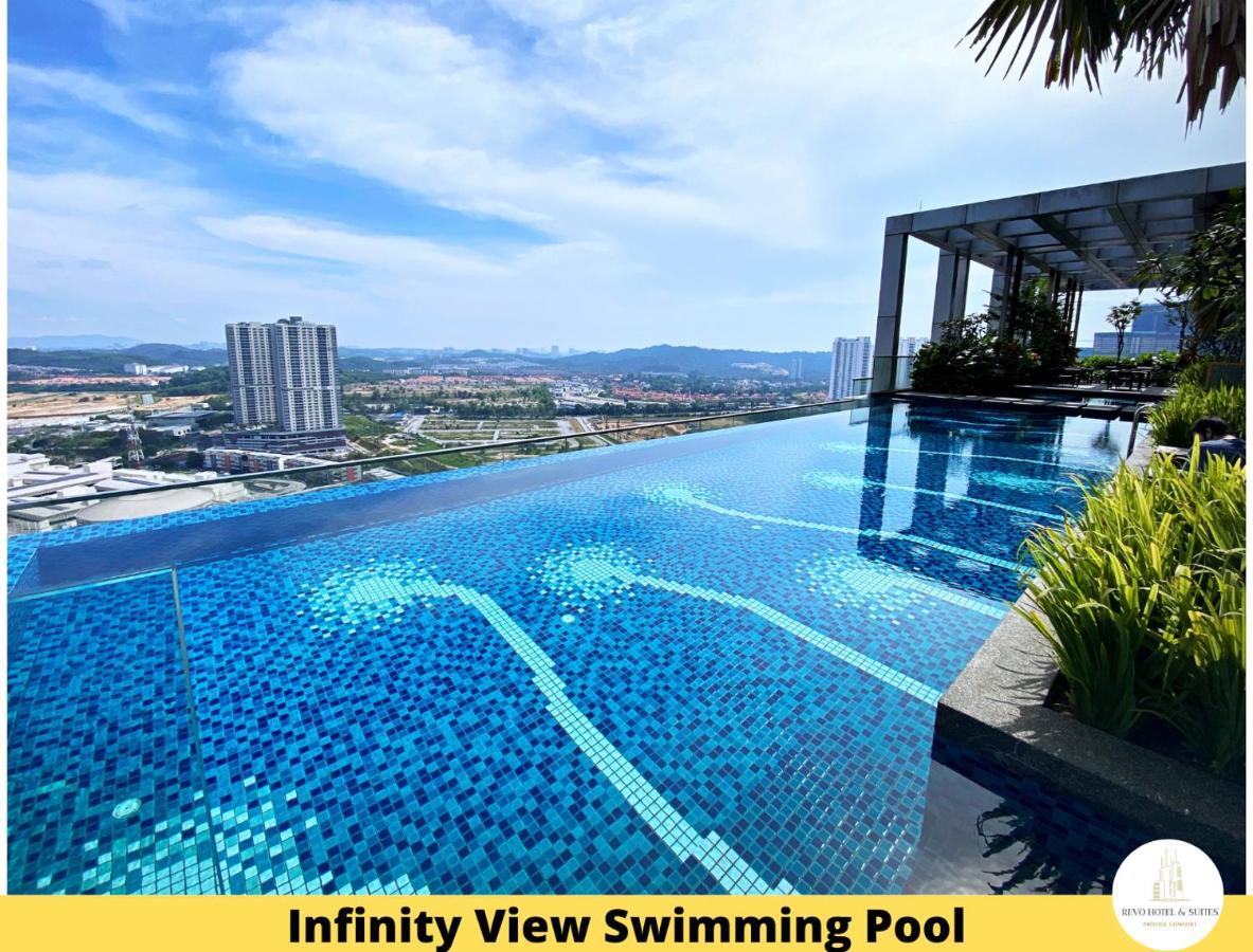 Revo Hotel & Suites Kuala Lumpur Bukit Jalil By The Cynefin Exteriör bild