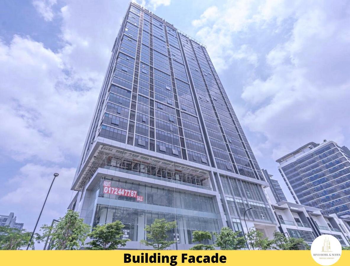 Revo Hotel & Suites Kuala Lumpur Bukit Jalil By The Cynefin Exteriör bild